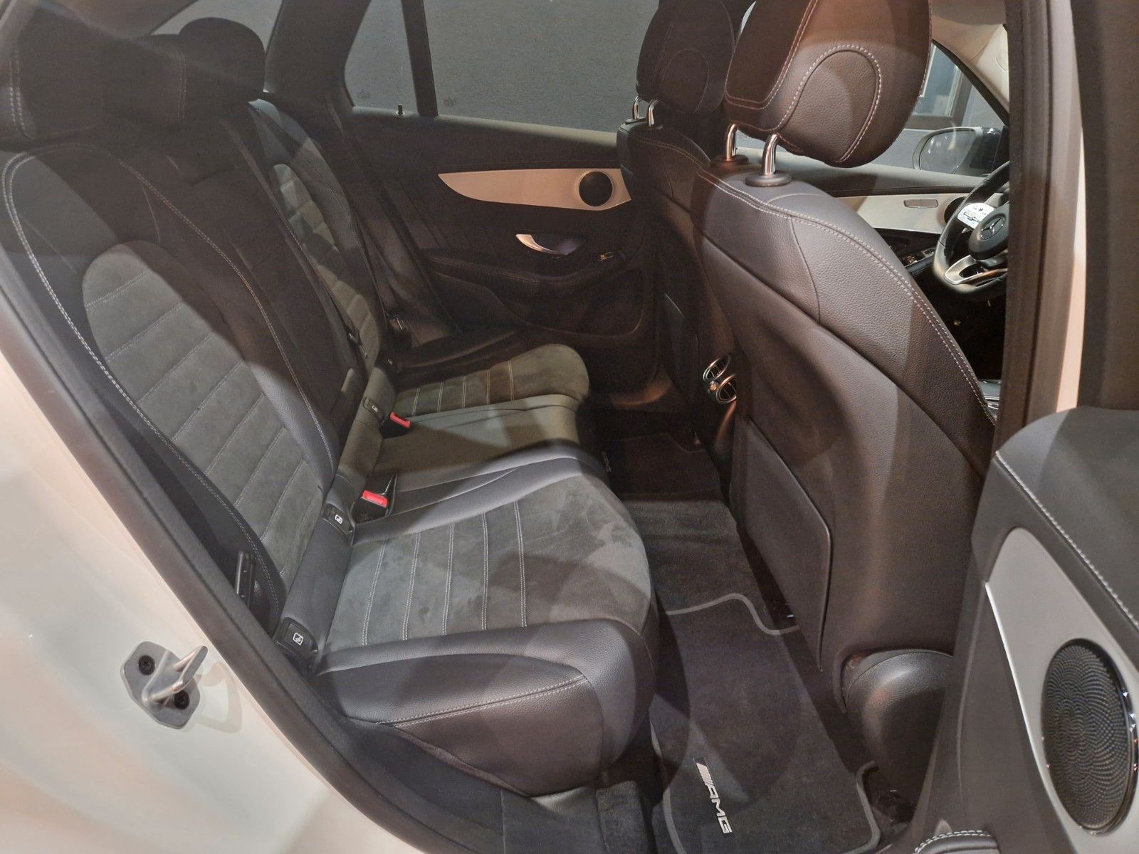 Mercedes-Benz GLC 200 | 4Matic | AMG LINE | Night Paket | Carbon Dekor